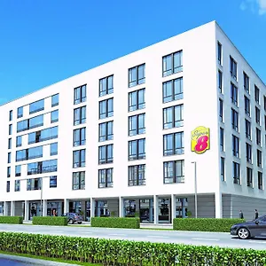 3* Otel Super 8 By Wyndham West