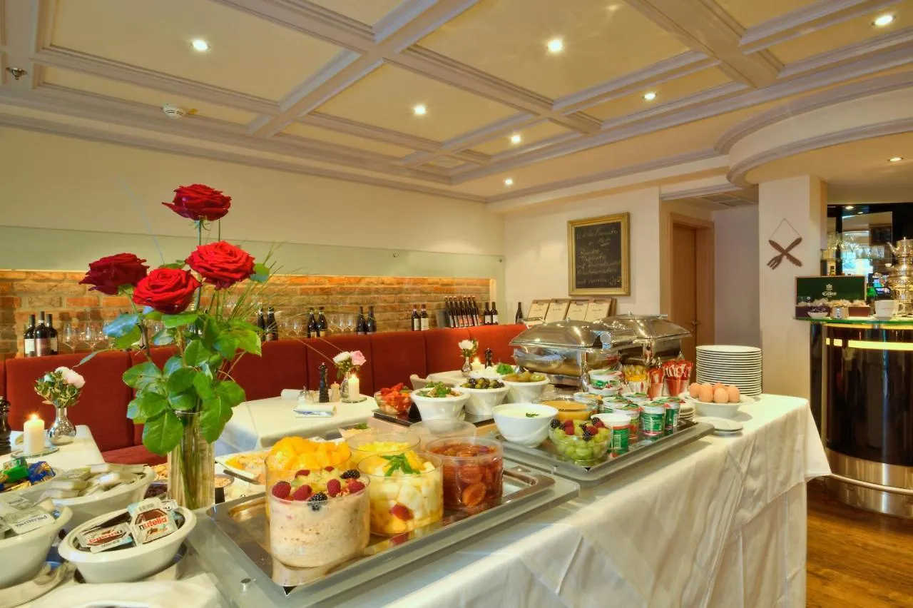 Maximilian Munich Apartments & Hotel 4*,  Almanya