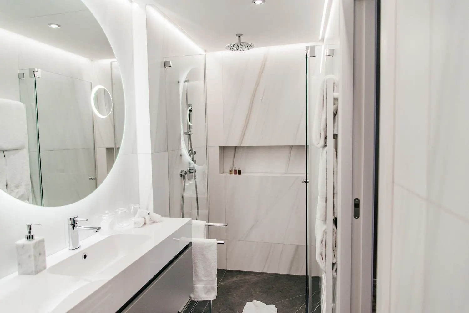Maximilian Munich Apartments & Hotel Almanya